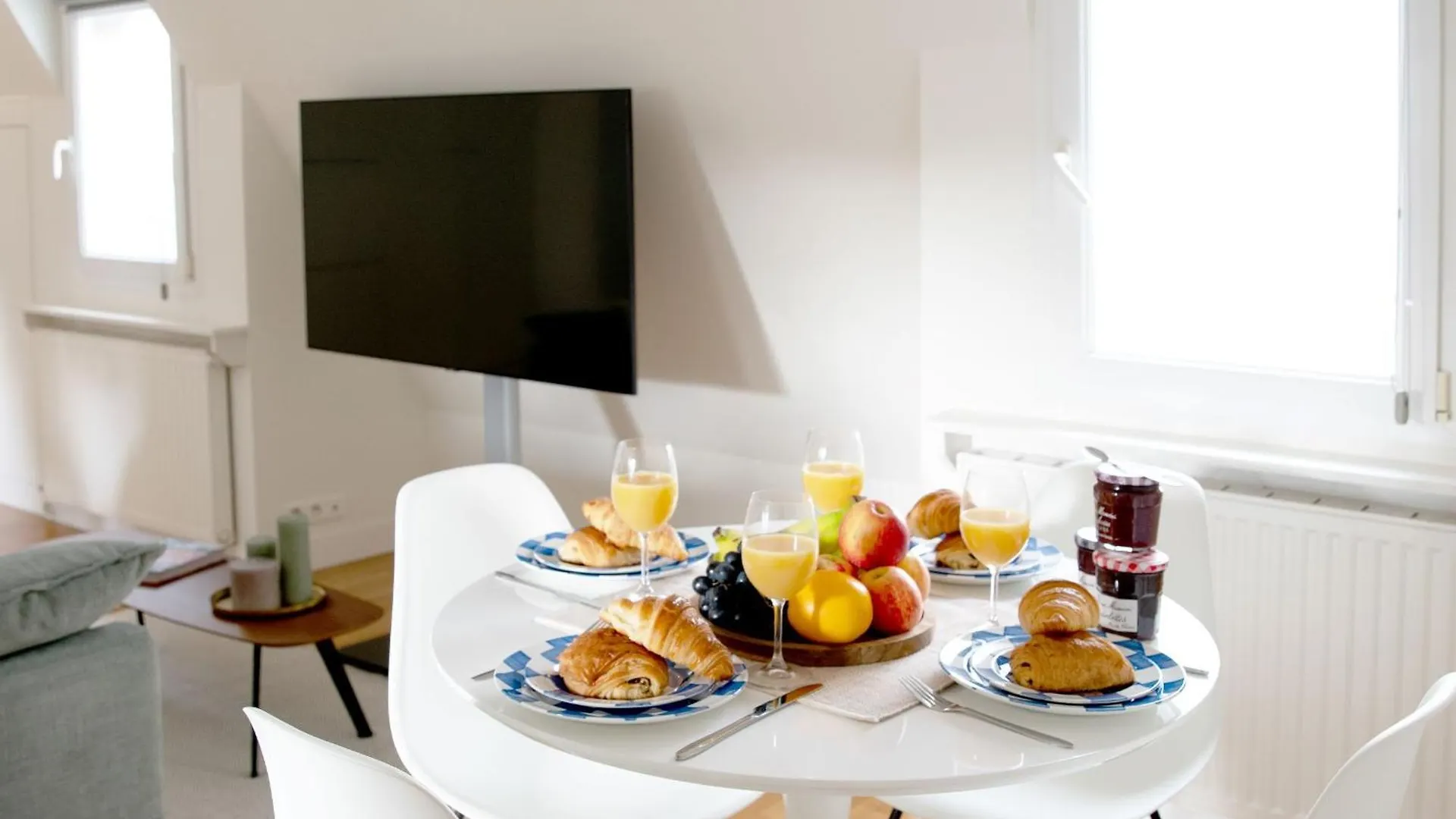 Eiffel & Invalides - 1Br - Cityapartmentstay Paříž Francie
